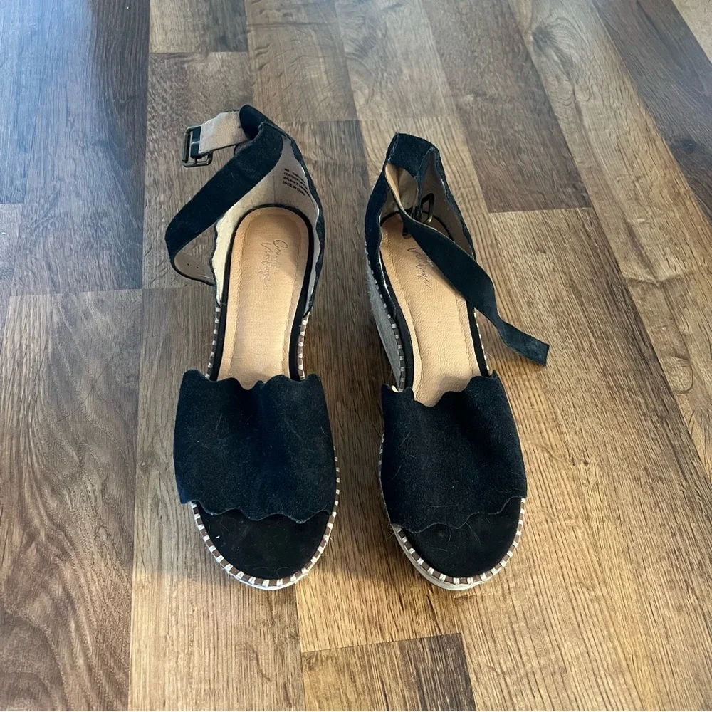 Crown Vintage Daffodil Espadrille Scallop Wedges - Picture 2 of 4